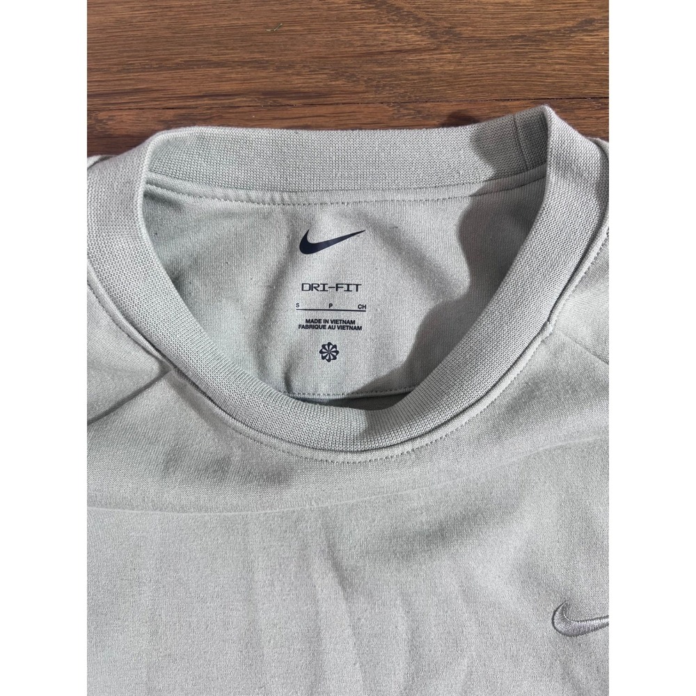 Nike Dri-FIT Mens Small Crewneck Sweatshirt Light Green Raglan Athletic Pullover - Picture 3 of 4